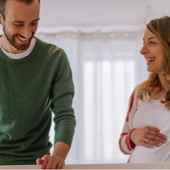 Couple getting painting advice